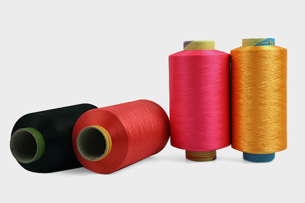 Benang poliester adalah pilihan yang popular untuk industri tekstil kerana kualiti kekuatan dan ketahanan yang wujud